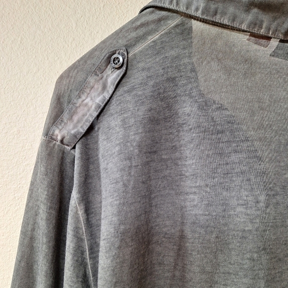 Hugo Boss Mens Raw Edge Collared Henley. Greenish Gray. Size L - Picture 7 of 8